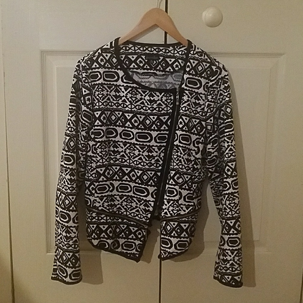Zenobia Jacket - Picture 2 of 3